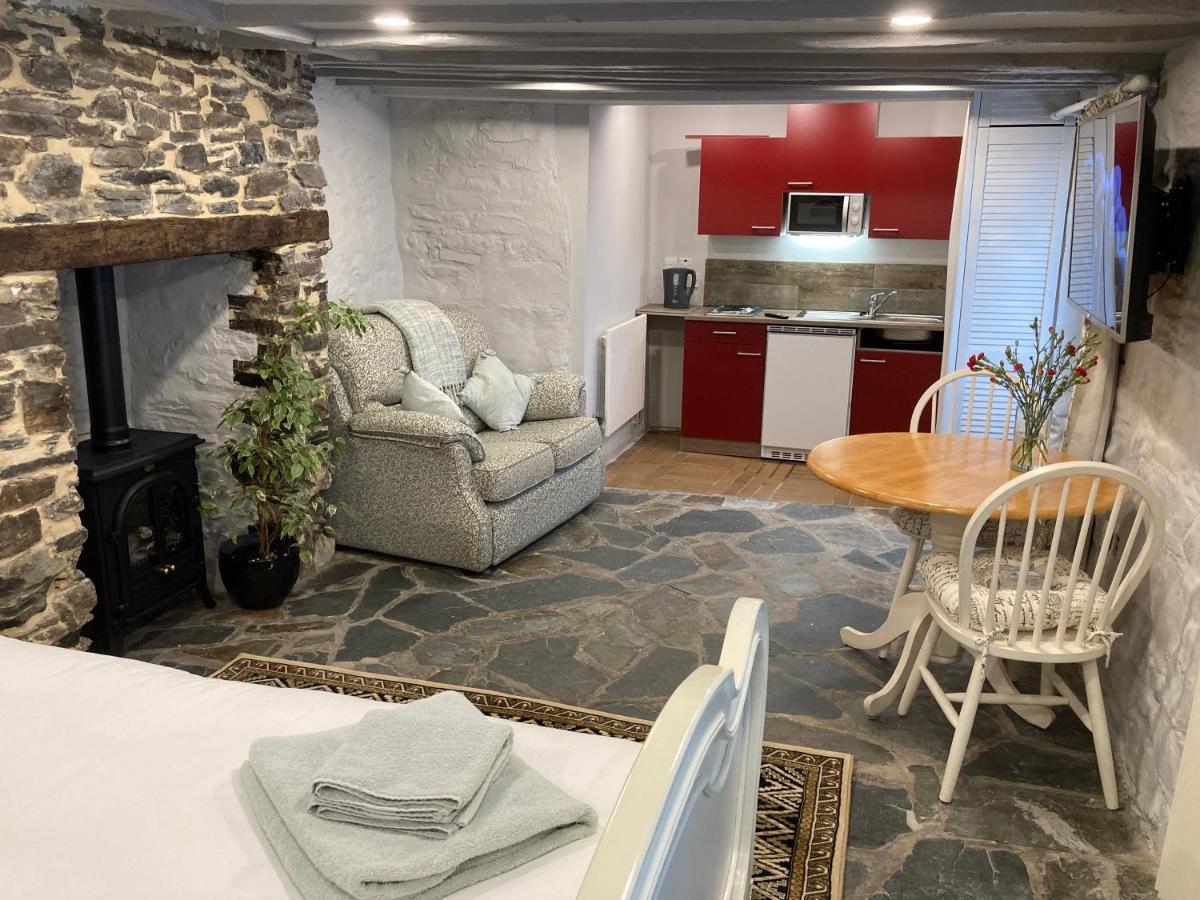 Plymouth Inn Okehampton Bagian luar foto